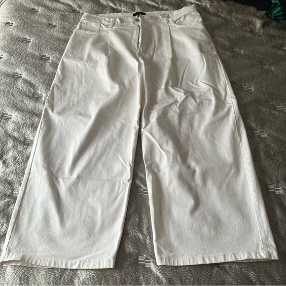 Banana Republic Wide Leg White Denim Pants - Picture 8 of 8